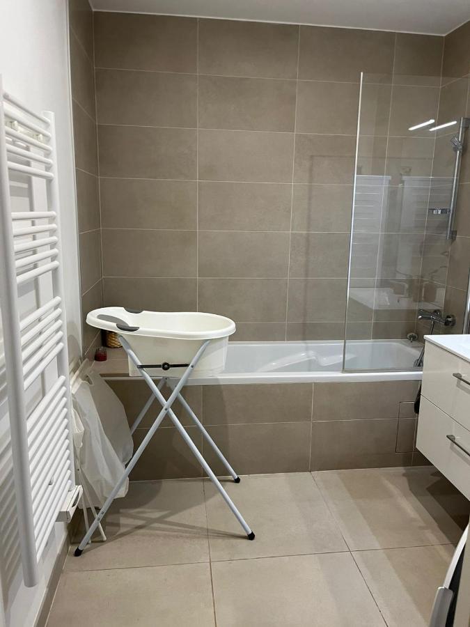 2 Pieces A Appartement *